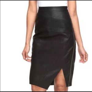 JENNIFER LOPEZ FAUX LEATHER SKIRT